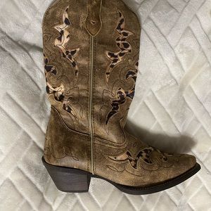 Size 8 Laredo boots